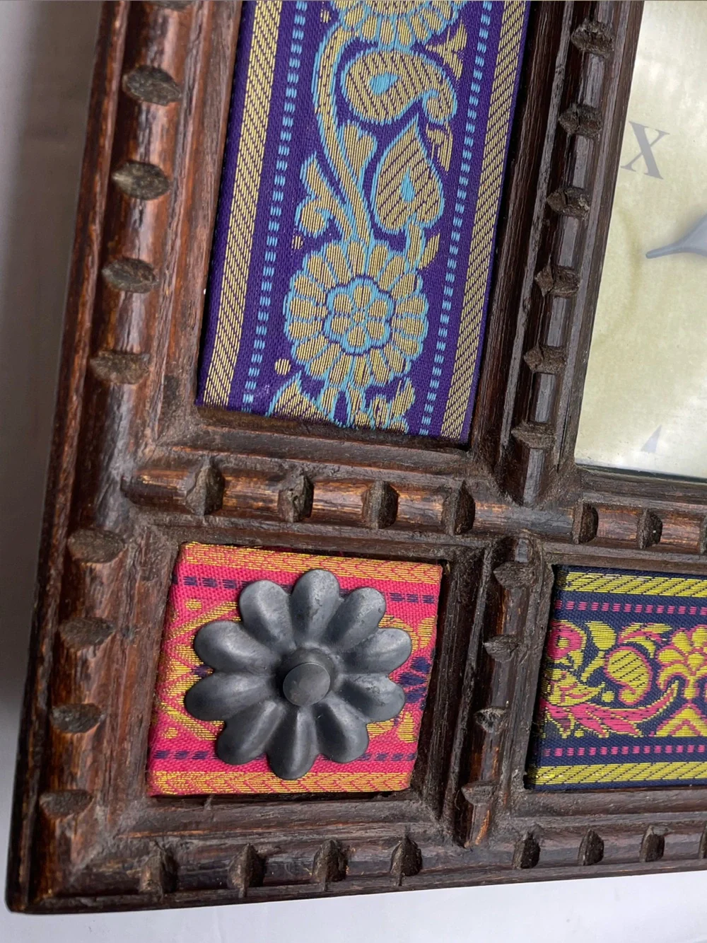 Case India Carved Wood Wall Clock Quartz Movement Bohemian Fabric (Working)